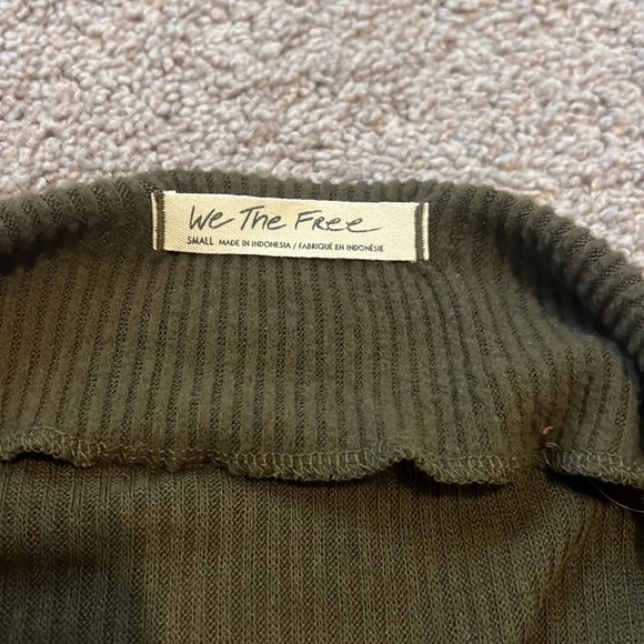 Free People x We the people Olive Slouchy Sweater - Size Small - Picture 3 of 3
